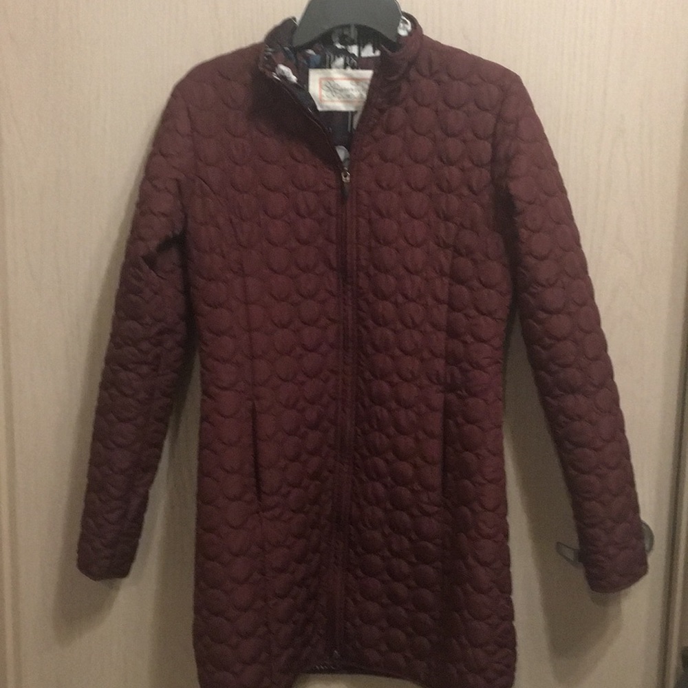 Burgundy Aventura Quilted Coat. Size Small. - Picture 6 of 11